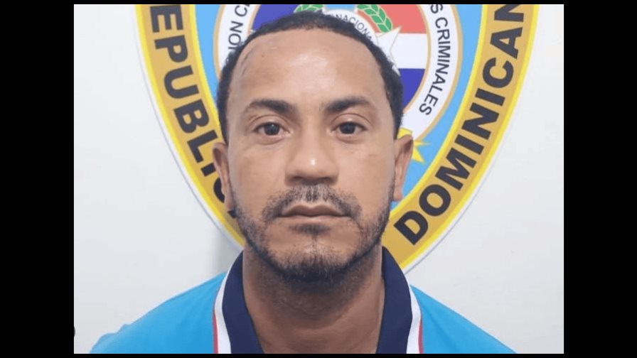 Apresan a encargado de almacén, acusado de robar en una tienda de La Romana Apresan a encargado de almacén, acusado de robar en una tienda de La Romana