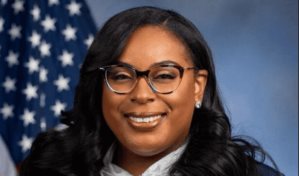 Presentan cargos contra congresista demócrata tras incidente en centro de detención en Nueva Jersey Presentan cargos contra congresista demócrata tras incidente en centro de detención en Nueva Jersey