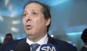 Ministro de Salud dice que trabaja en programas para reducir embarazo adolescente