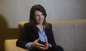 Directora COP30: Crecimiento económico y lucha contra la crisis climática van de la mano