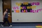 Escuelas de Los &Aacute;ngeles imponen zonas seguras para migrantes en su regreso a clases