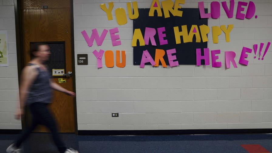 Escuelas de Los &Aacute;ngeles imponen zonas seguras para migrantes en su regreso a clases