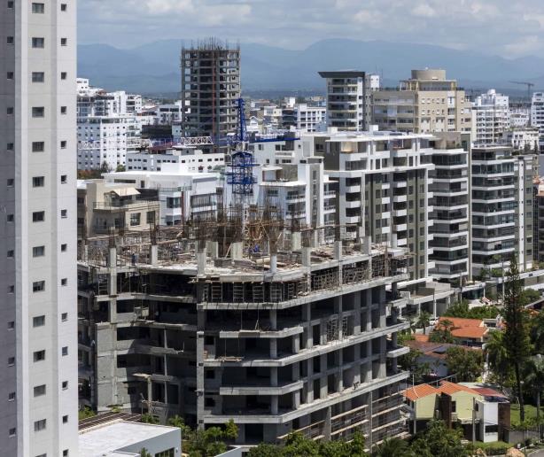 De casas a torres de lujo: así se expande el crecimiento vertical en la avenida Anacaona De casas a torres de lujo: así se expande el crecimiento vertical en la avenida Anacaona