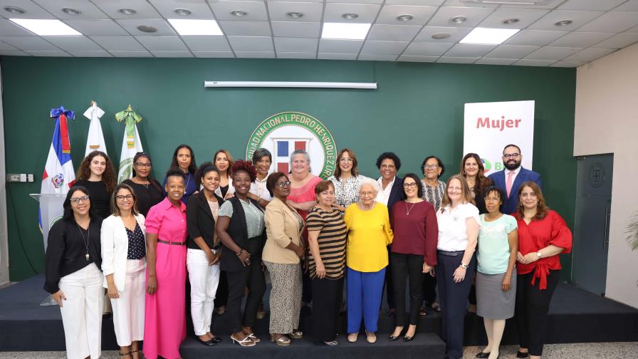 BHD y UNPHU lanzan programa de liderazgo para galardonadas del Premio Mujeres que Cambian el Mundo BHD y UNPHU lanzan programa de liderazgo para galardonadas del Premio Mujeres que Cambian el Mundo