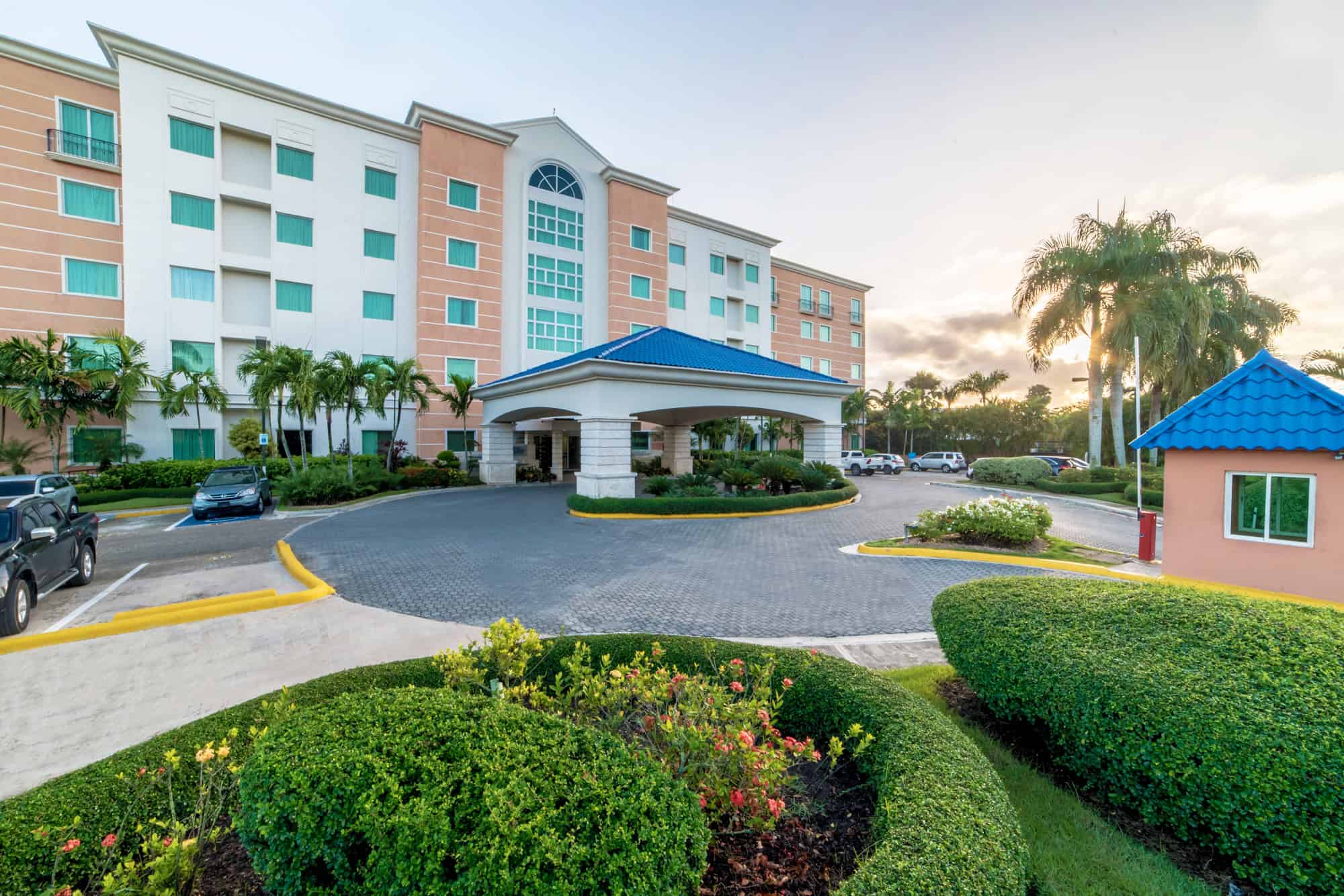 Hodelpa Garden Court.