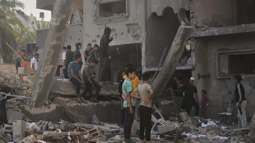 Ataques israelíes en Gaza matan a 82 personas mientras la ayuda urgente no llega a los palestinos Ataques israelíes en Gaza matan a 82 personas mientras la ayuda urgente no llega a los palestinos