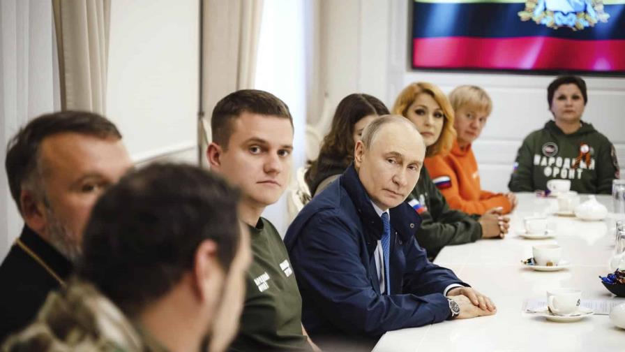 Putin visita Kursk por primera vez desde que Rusia dijo haber expulsado a fuerzas ucranianas Putin visita Kursk por primera vez desde que Rusia dijo haber expulsado a fuerzas ucranianas