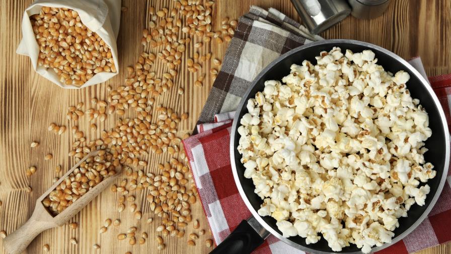 ¿Y si el secreto para vivir más estuviera en un puñado de palomitas de maíz?