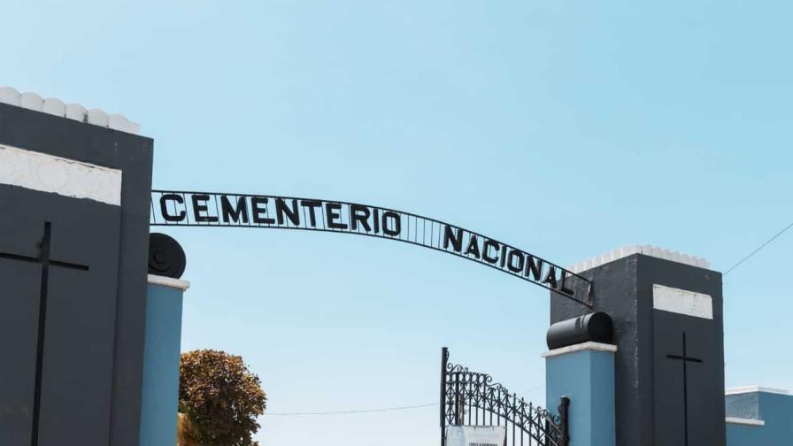 Alcaldía del DN reacondiciona cementerios capitaleños previo al Día de las Madres Alcaldía del DN reacondiciona cementerios capitaleños previo al Día de las Madres