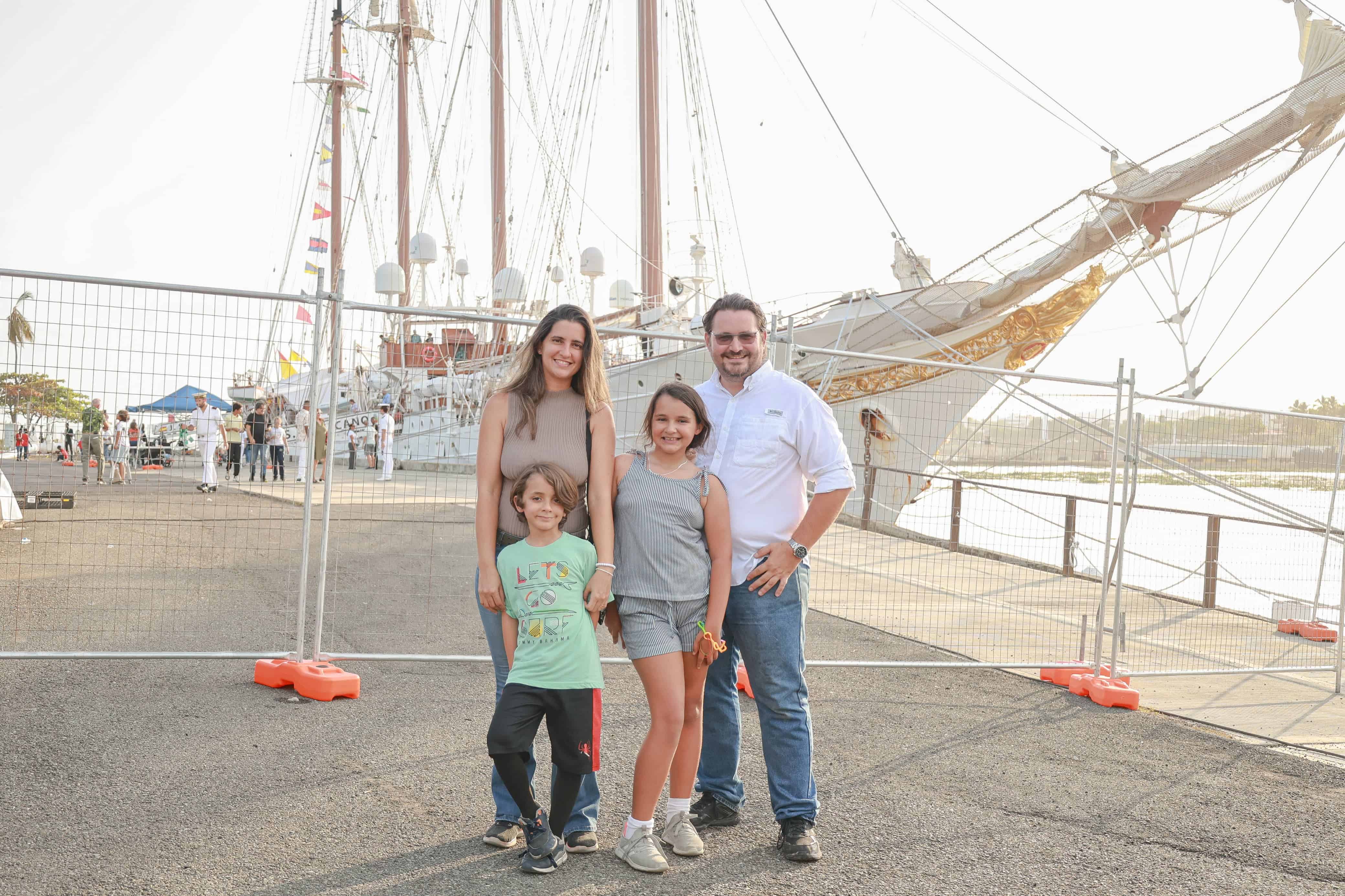 Mayra García, Diego Armando, Ramón Ernesto, Mayra Rodríguez y Carlos Hernández.