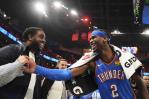 VIDEO | Con un Rolex para cada compañero, Gilgeous-Alexander celebró su premio como MVP de la NBA