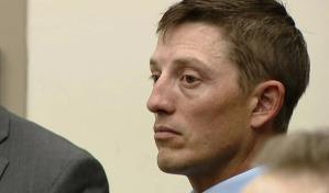 Policía de Michigan que mató a un automovilista negro no enfrentará nuevo juicio