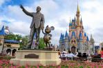 Disney suspende a 45 empleados venezolanos en EE. UU. tras el fallo contra el TPS
