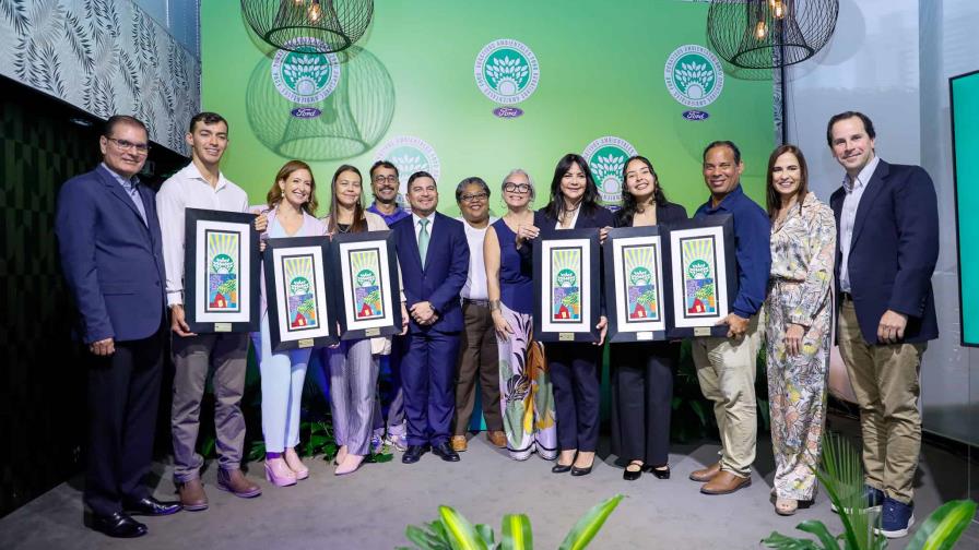 Donativos Ambientales Ford celebra 25 aniversario ampliando su alcance en Centroamérica Donativos Ambientales Ford celebra 25 aniversario ampliando su alcance en Centroamérica