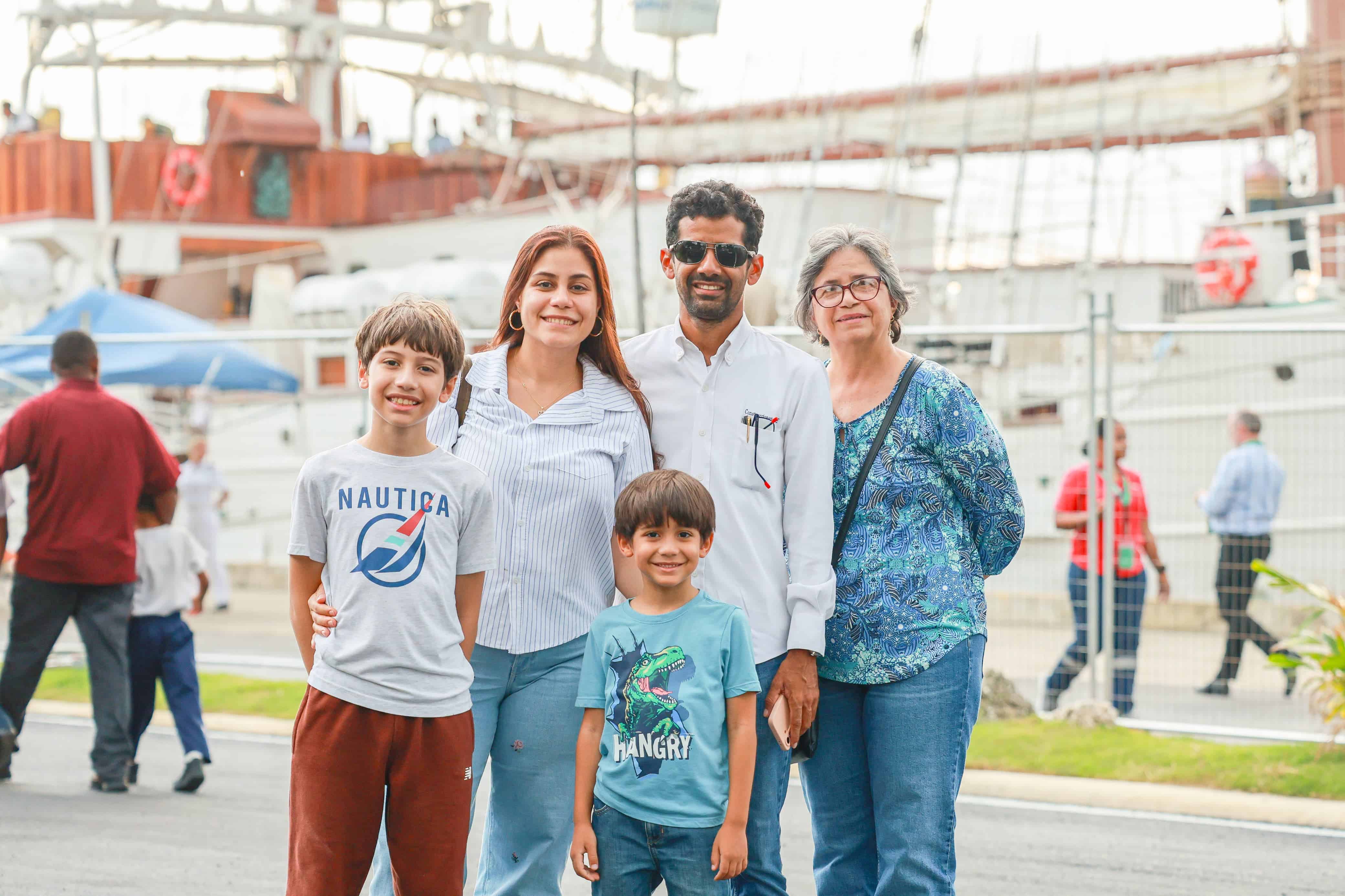 Eloy Nieto, Solange de Nieto, Eva y Ramón Nieto.