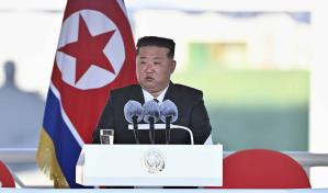 El segundo destructor de Corea del Norte sufre daños en una ceremonia fallida a la que asistió Kim