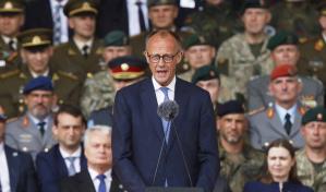 Merz inaugura una histórica brigada alemana en Lituania y pide más gasto en defensa