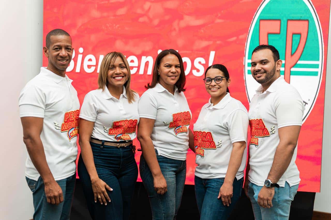 Yram Eugenio, Glenys Almonte, Carmen Reyes, Vilma Acosta y Johan Cabreja.