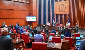 Senadores minimizan creación del Ministerio del Hombre y favorecen unificar todo en uno solo