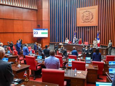 Senado aprueba préstamos por US$600 millones para saneamiento