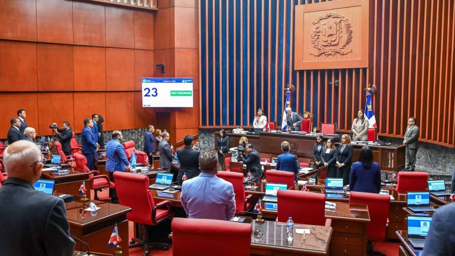 Senadores minimizan creación del Ministerio del Hombre y favorecen unificar todo en uno solo Senadores minimizan creación del Ministerio del Hombre y favorecen unificar todo en uno solo