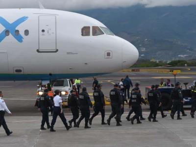 HRW denuncia expulsiones abusivas de EE. UU.