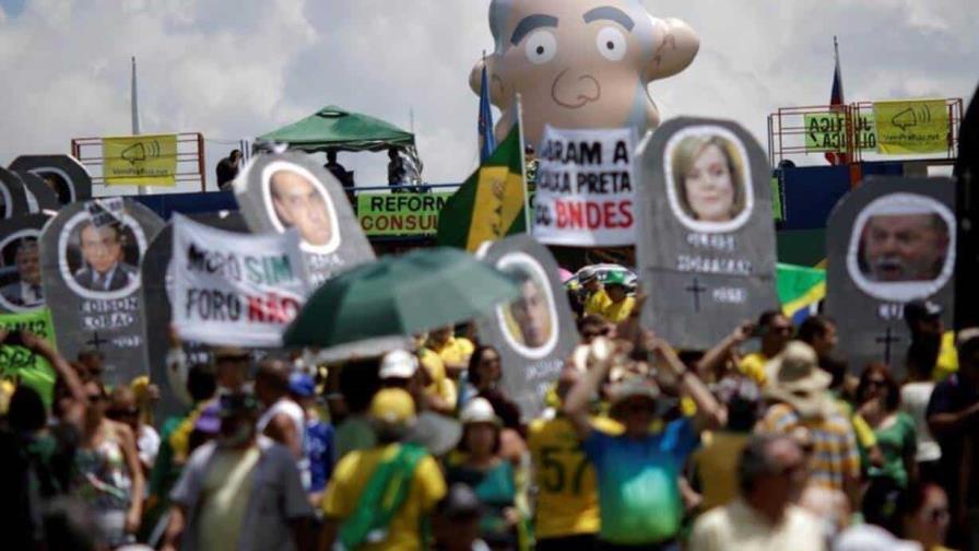 Gobierno de Brasil anuncia congelamiento de gastos y aumento de impuestos Gobierno de Brasil anuncia congelamiento de gastos y aumento de impuestos