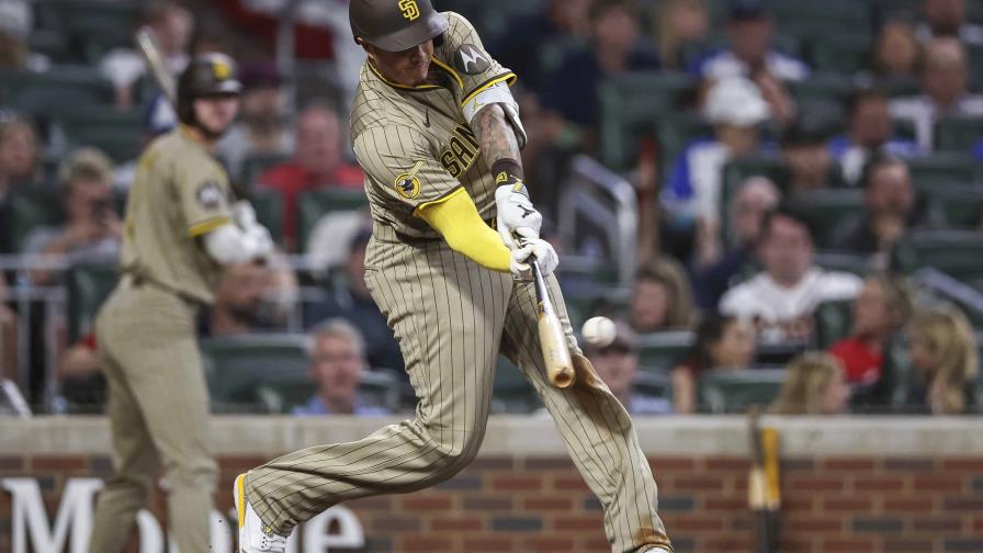 Machado conecta jonrón en la 9na y Padres superan a Bravos pese a regreso de Acuña Machado conecta jonrón en la 9na y Padres superan a Bravos pese a regreso de Acuña