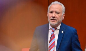Antonio Taveras Guzm&aacute;n renuncia al PRM y se declara senador independiente