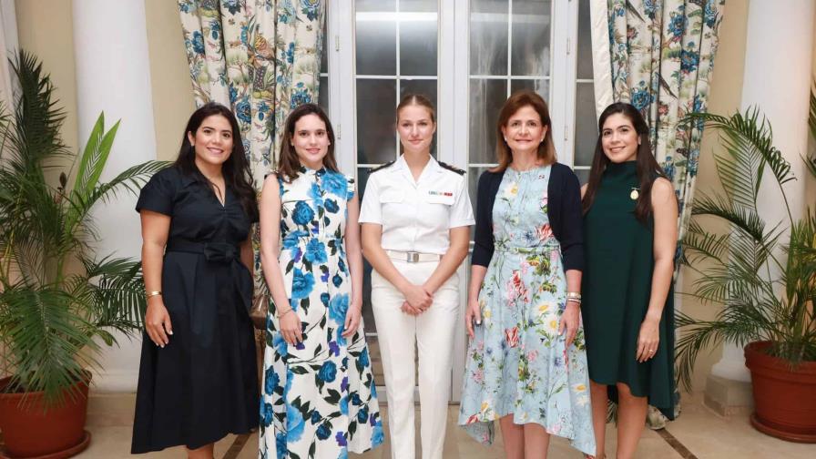 La vicepresidenta Raquel Peña y la princesa Leonor conversan sobre la educación como pilar del liderazgo