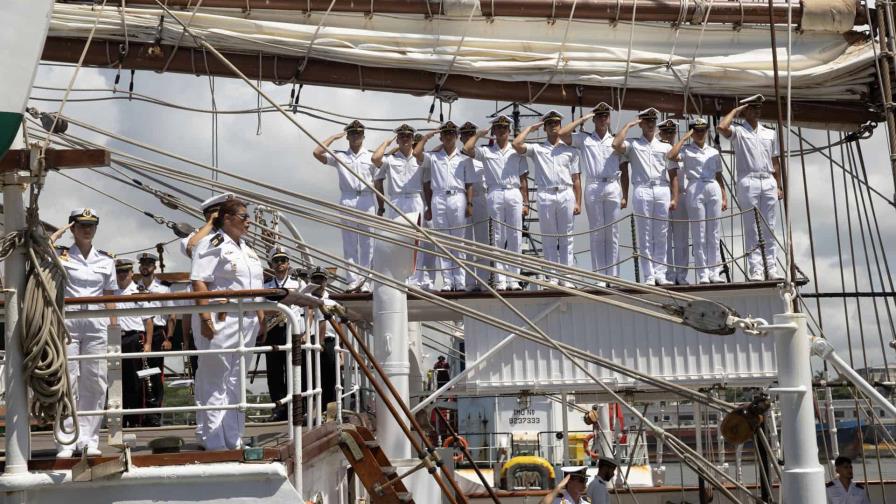 El Juan Sebastián Elcano sale de Santo Domingo con la princesa Leonor rumbo a Nueva York El Juan Sebastián Elcano sale de Santo Domingo con la princesa Leonor rumbo a Nueva York