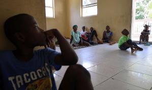 Haitianos con VIH desafían el estigma al denunciar recortes de Usaid y escasez de medicamentos