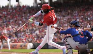 De la Cruz empuja cuatro por cuarta vez en la campaña en triunfo 6-4 de Rojos ante Cachorros
