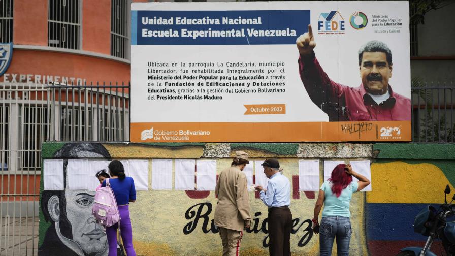 El desánimo de venezolanos se siente en comicios legislativos y de gobernadores poco concurridos El desánimo de venezolanos se siente en comicios legislativos y de gobernadores poco concurridos
