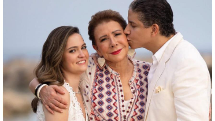 Melba Segura de Grullón conmemora Día de las Madres como lo planeó su hija Melba Segura de Grullón conmemora Día de las Madres como lo planeó su hija