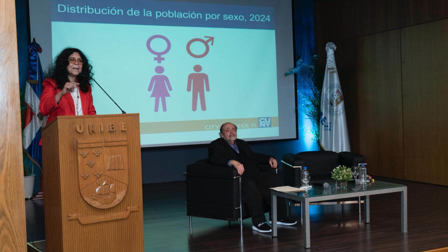 Los dominicanos en España son más de 260,000 y casi el 70 % tiene la doble nacionalidad Los dominicanos en España son más de 260,000 y casi el 70 % tiene la doble nacionalidad