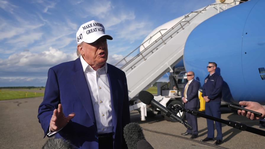 Trump anuncia que retrasará hasta julio la aplicación de un arancel del 50 % a la Unión Europea Trump anuncia que retrasará hasta julio la aplicación de un arancel del 50 % a la Unión Europea
