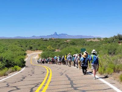 Empieza la Caminata Migrante en Arizona para honrar muertos