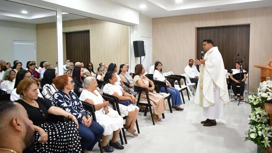 Fuente de Luz honra a las madres con emotiva eucaristía, flores y serenatas Fuente de Luz honra a las madres con emotiva eucaristía, flores y serenatas