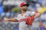 Martínez y Stephenson ayudan a Rojos a derrotar 7-4 a los Reales; Azulejos vencen Vigilantes