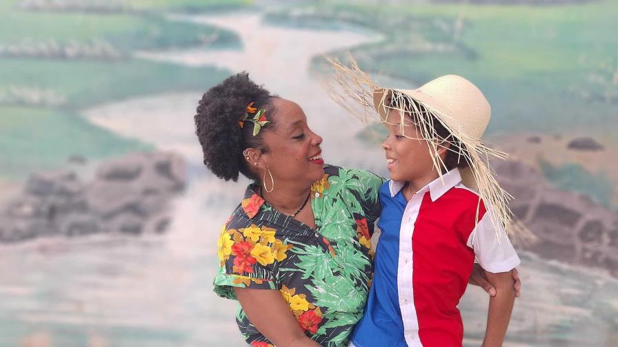 Amor incondicional: el viaje de una madre soltera junto a su hijo con autismo Amor incondicional: el viaje de una madre soltera junto a su hijo con autismo