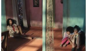 Madre: A dos centímetros de ti, un retrato intenso de la maternidad