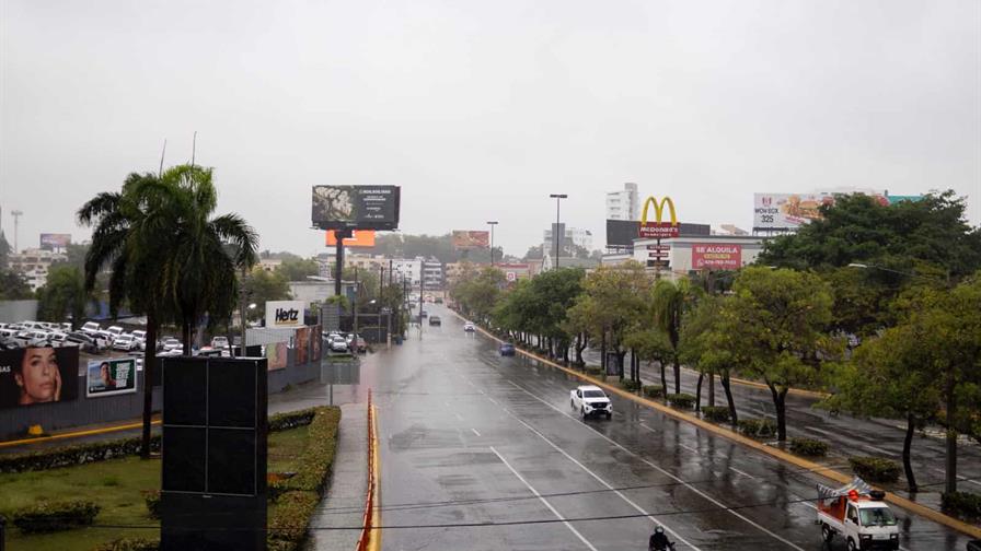 Para este lunes se esperan lluvias en varias localidades; temperaturas continuarán calurosas