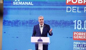 Abinader dice que el aumento al salario mínimo supera el costo de la canasta básica