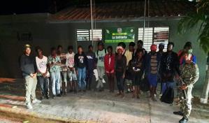 Detienen a 29 haitianos indocumentados que intentaban evadir controles en Elías Piña y Montecristi