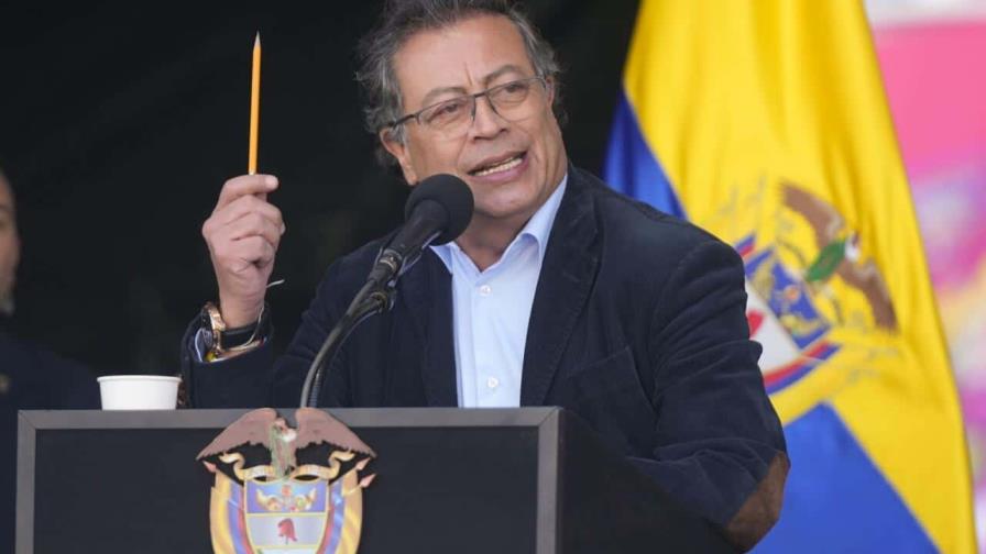 Paro nacional: Petro busca respaldo a su reforma laboral rechazada por el Congreso Paro nacional: Petro busca respaldo a su reforma laboral rechazada por el Congreso