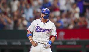 Sencillo de Josh Jung en el octavo ayuda a los Rangers a vencer a los Blue Jays