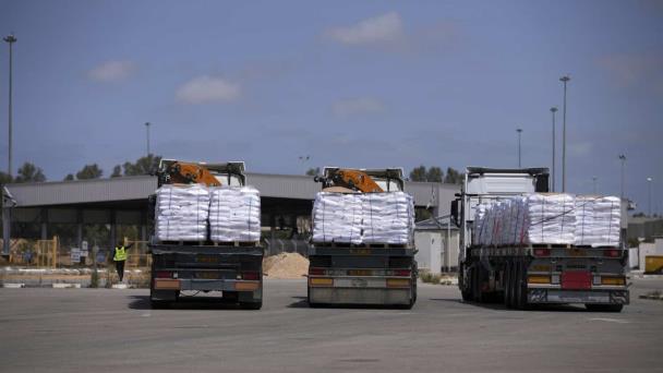 Israel dice que entraron el miércoles 121 camiones de ayuda a Gaza