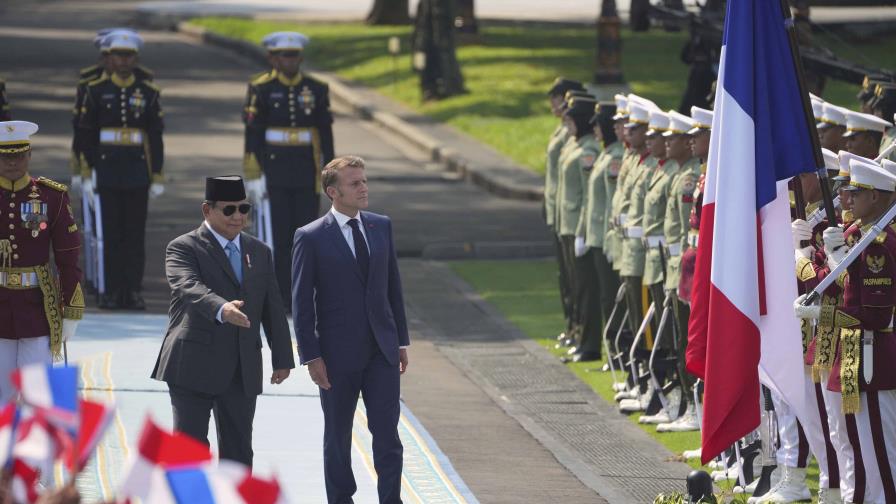 Macron continúa su gira por el sur de Asia con reuniones en Indonesia Macron continúa su gira por el sur de Asia con reuniones en Indonesia