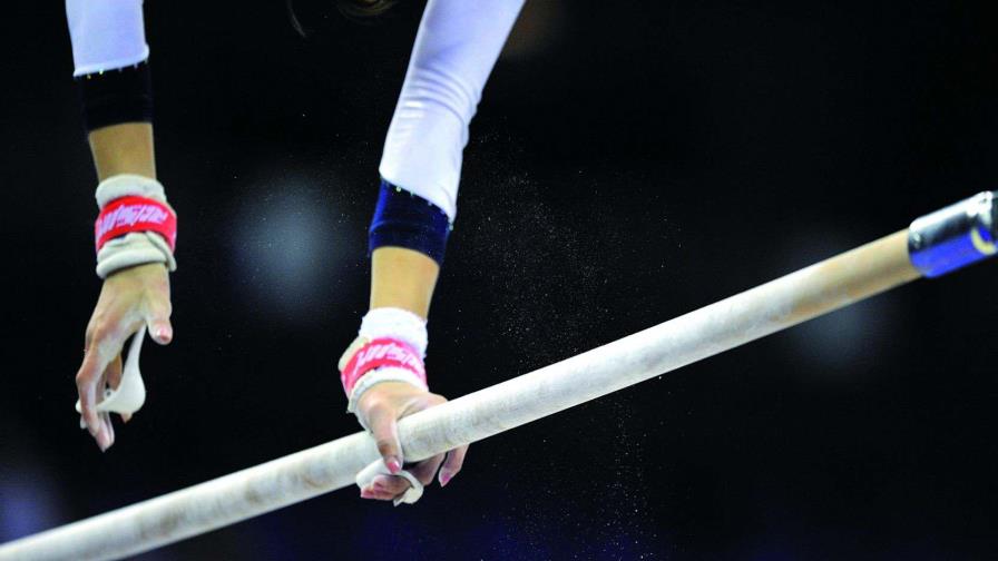 Padres y madres de gimnastas se solidarizan con madre que denunció acoso de entrenador Padres y madres de gimnastas se solidarizan con madre que denunció acoso de entrenador